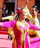 dancing-xinjiang-people-1