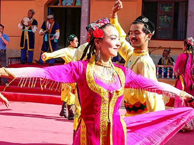 dancing-xinjiang-people-1