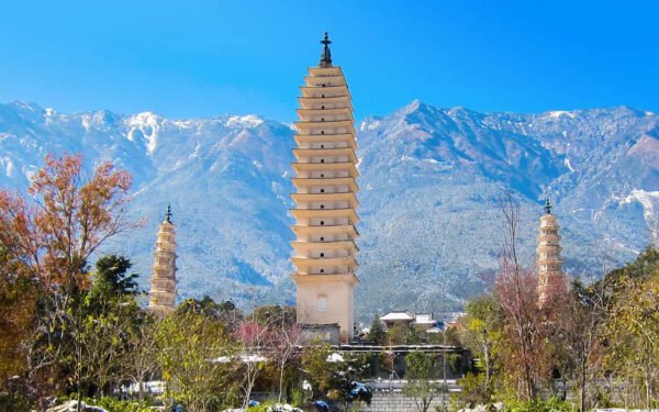 three-pagodas-of-chongsheng-temple