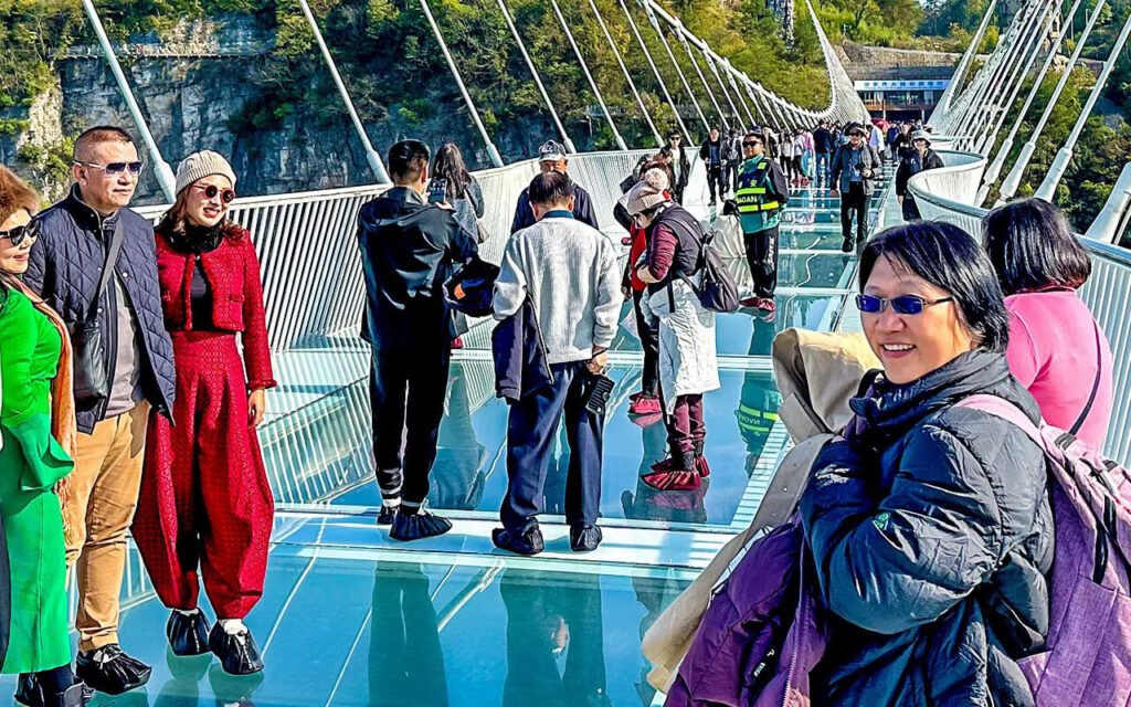 zhangjiajie-glass-bridge